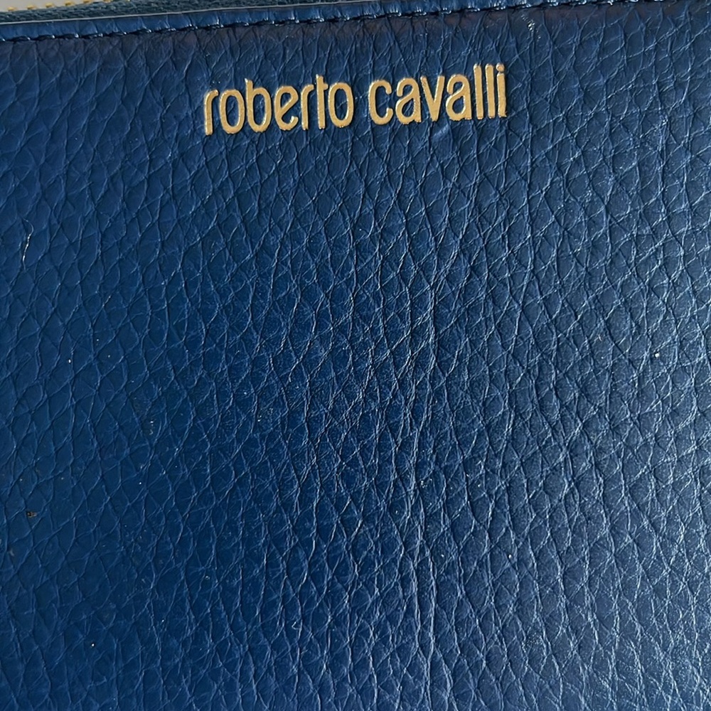 Roberto Cavalli NWT leather navy blue pebbled zipper wallet gold embossed logo - Picture 2 of 10